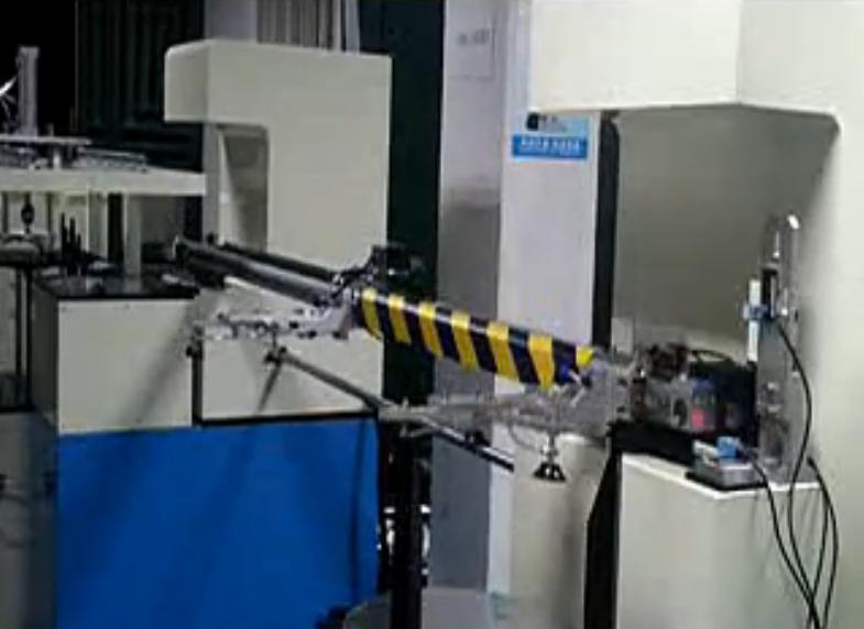 机床联动单机拉伸机械手 机床联动单机拉伸机械手